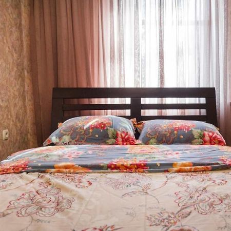 Apartment In Deribasovskay Street 20 Odesa Exterior photo